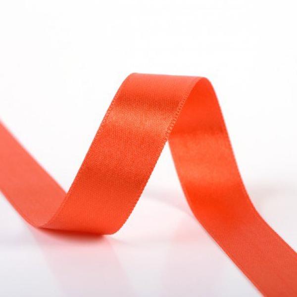 Satinband 15 mm in Orange auf der Rolle, glänzende Oberfläche